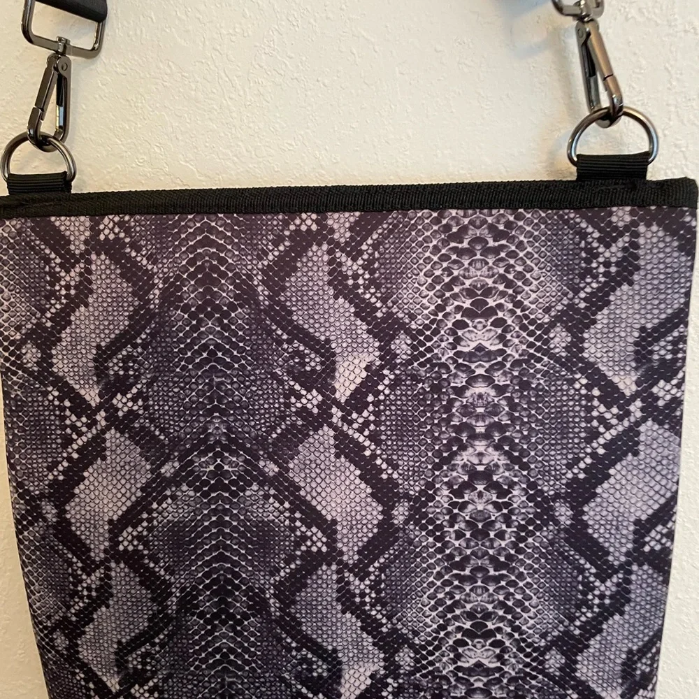 Haute Shore‎ Peyton Neoprene Crossbody Bag Gray/Black Python Print